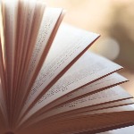 Aufgeschlagenes Buch
